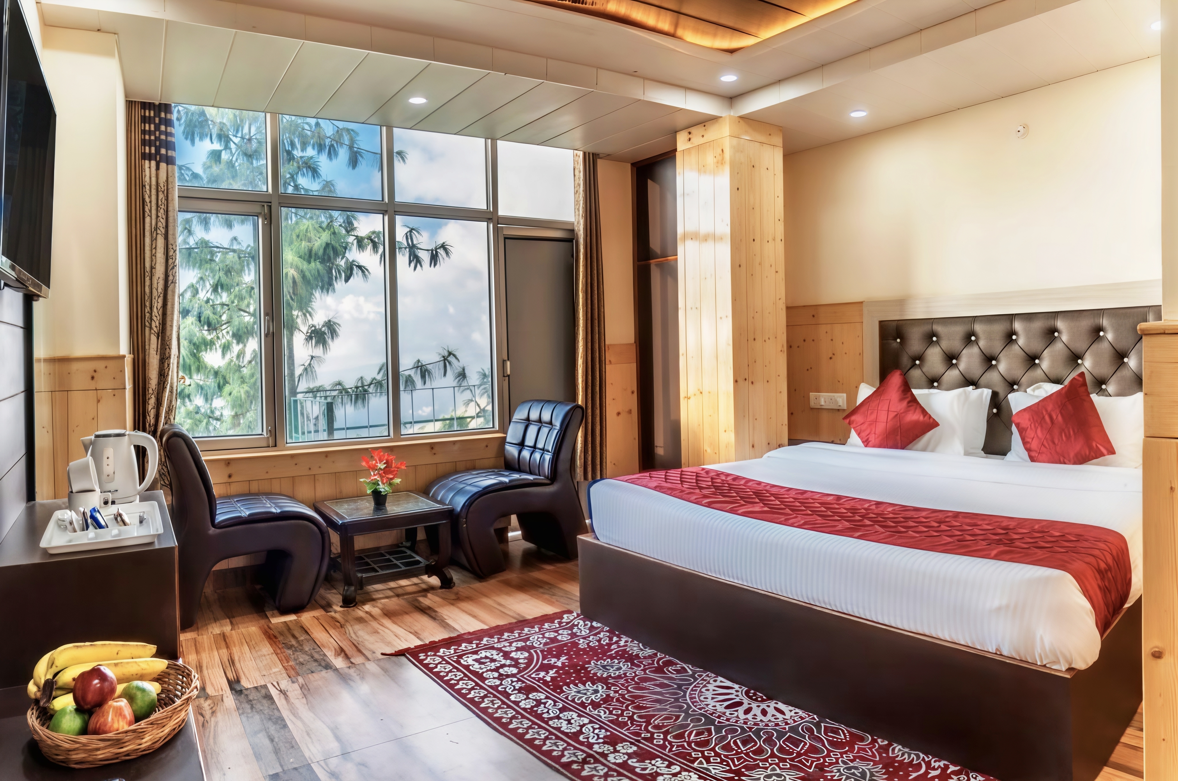 Super Deluxe Room with Balcony & Mountain View